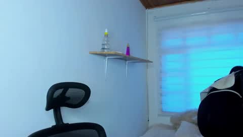 Snapshot of bloom_flower1 chatting on December 2025 11:59:01 AM bloom_flower1 online show from December 2025 11:59:01 AM