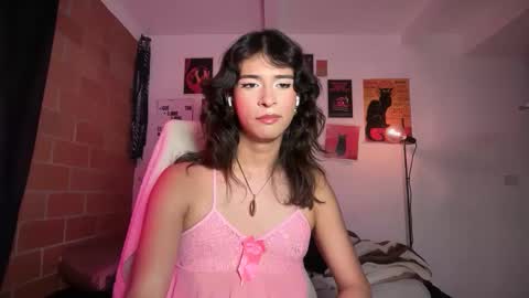 Bella Bloom ts online show from March 2026 02:05:02 AM