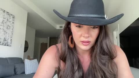 Emma Bloom online show from May 2026 09:42:01 PM
