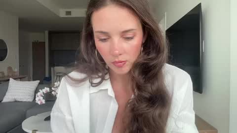 Emma Bloom online show from May 2026 11:24:01 PM