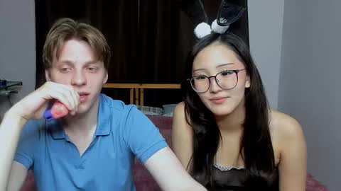 Snapshot of blossomandbee chatting on October 2025 10:10:01 PM Sasha and Maria online show from October 2025 10:10:01 PM