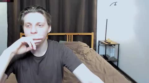 Snapshot of blossomandbee chatting on January 2026 12:24:01 AM Sasha and Maria online show from January 2026 12:24:01 AM