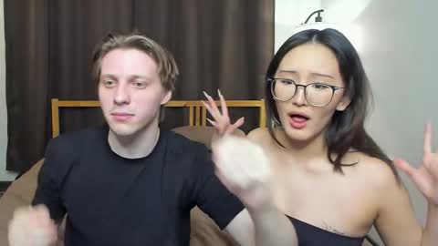 Snapshot of blossomandbee chatting on February 2026 03:39:01 PM Sasha and Maria online show from February 2026 03:39:01 PM