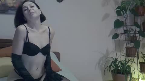 blue_berryx online show from November 2025 04:12:01 AM