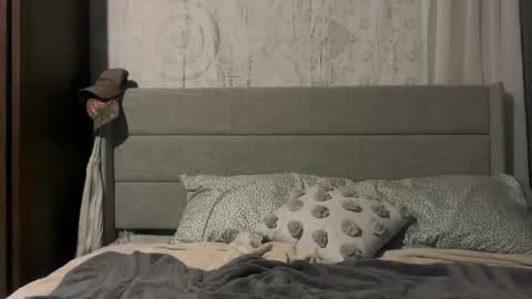 Snapshot of blue_eyed_beau chatting on November 2025 12:54:01 AM Beau online show from November 2025 12:54:01 AM