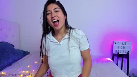 Linda  online show from February 2026 02:02:01 PM