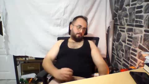 Snapshot of blueb7900 chatting on November 2025 09:36:02 PM blueb7900 online show from November 2025 09:36:02 PM