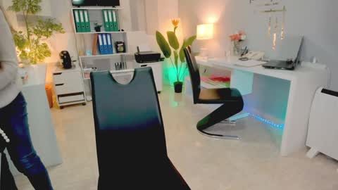 bluediamondsdreams online show from November 2025 05:02:01 PM