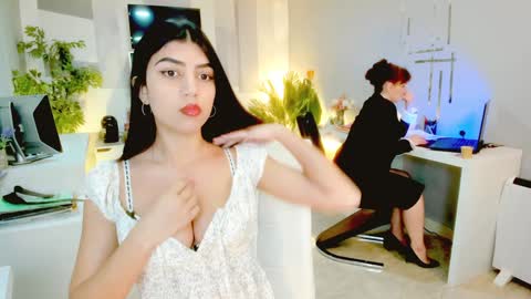 bluediamondsdreams online show from March 2026 12:34:01 PM