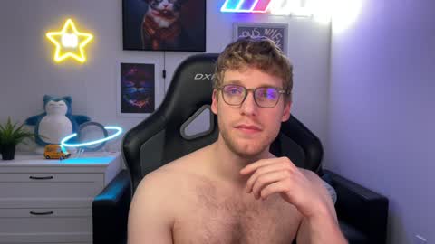 Snapshot of blueeyedtallguy chatting on December 2024 09:24:01 AM blueeyedtallguy online show from December 2024 09:24:01 AM