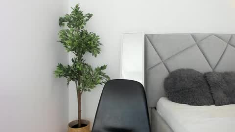 blueeyeslexxxy online show from April 2026 07:56:01 AM