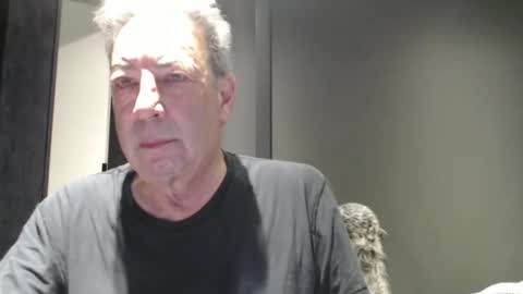 Snapshot of blueisles chatting on December 2024 09:17:02 AM blueisles online show from December 2024 09:17:02 AM