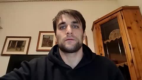 bluejoee online show from April 2026 06:21:01 PM