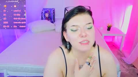 Hi my name is Lunaray online show from November 2025 11:08:02 AM