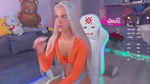 Snapshot of blush_mikki chatting on February 2025 09:13:02 AM Mikki chan online show from February 2025 09:13:02 AM