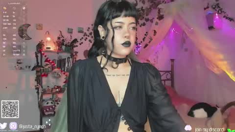 Snapshot of blushing_nymph chatting on December 2024 01:47:01 AM Im Nym Justa nymph on twitter and IG online show from December 2024 01:47:01 AM