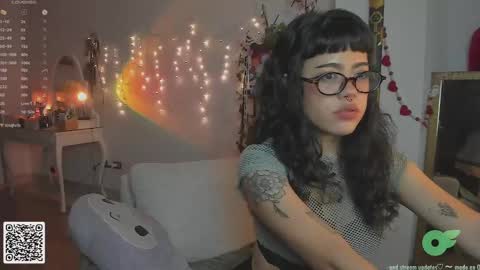 Snapshot of blushing_nymph chatting on February 2025 02:08:02 AM Im Nym Justa nymph on twitter and IG online show from February 2025 02:08:02 AM