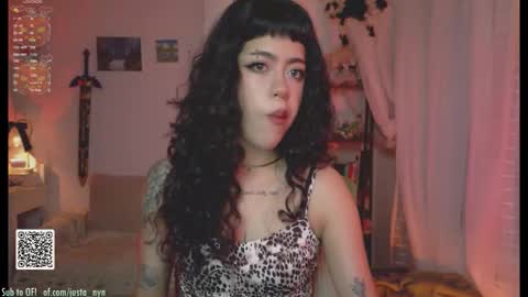 Snapshot of blushing_nymph chatting on October 2025 02:21:01 AM Im Nym Justa nymph on twitter and IG online show from October 2025 02:21:01 AM