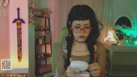 Snapshot of blushing_nymph chatting on November 2025 01:17:02 AM Im Nym Justa nymph on twitter and IG online show from November 2025 01:17:02 AM