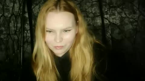 blushing_star online show from October 2025 04:03:02 PM