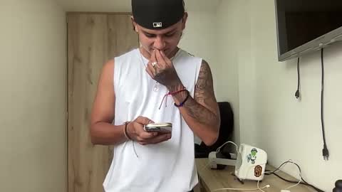 Bob  INDEPENDENT MODEL online show from October 2025 04:28:01 PM