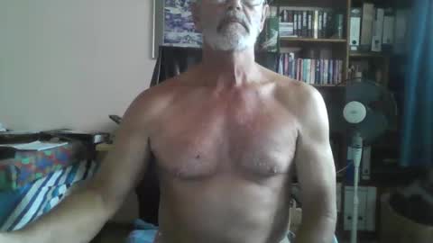 Bobbgud online show from September 2025 12:38:02 PM