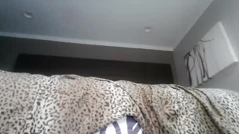 Snapshot of bobbiebone chatting on October 2025 08:18:02 PM bobbiebone and company online show from October 2025 08:18:02 PM