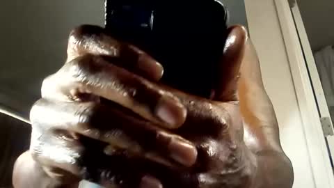 Snapshot of bobbiebone chatting on December 2025 02:24:02 PM bobbiebone and company online show from December 2025 02:24:02 PM