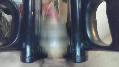 Bobby123 online show from October 2025 04:52:01 PM