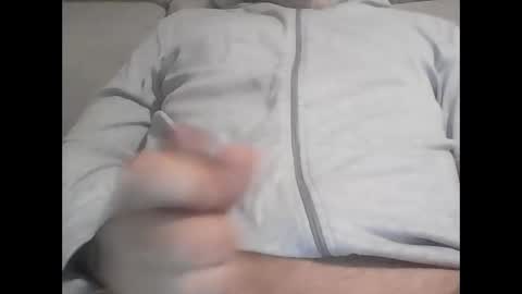 bobby1979 online show from September 2025 06:38:01 AM