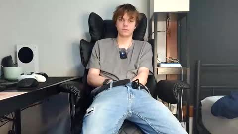 bobby72738 online show from December 2025 03:34:01 AM