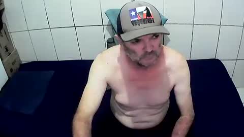 Snapshot of bolado23 chatting on January 2025 03:57:01 PM Cesar Augusto Pierdona online show from January 2025 03:57:01 PM