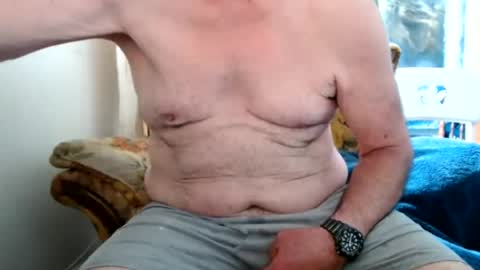 Snapshot of bolbil1 chatting on June 2026 05:37:01 PM bolbil1 online show from June 2026 05:37:01 PM