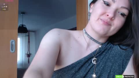 Snapshot of bon_appetits69 chatting on December 2024 11:32:02 AM Luthien online show from December 2024 11:32:02 AM