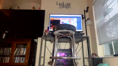 FRECKLES online show from January 2025 12:15:01 PM