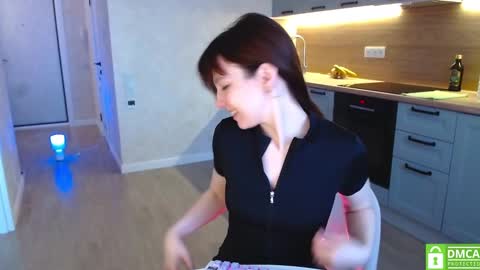 Snapshot of bonjourlabelle chatting on January 2025 10:08:01 AM Mary 3 live time content 18 online show from January 2025 10:08:01 AM