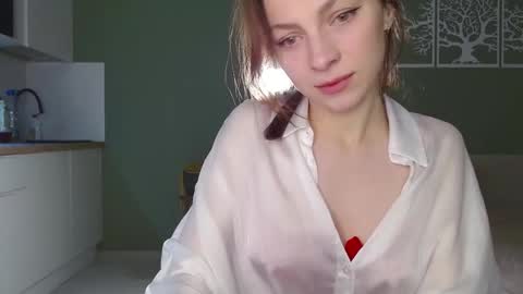 Snapshot of bonjourlabelle chatting on October 2025 05:55:02 PM Mary 3 live time content 18 online show from October 2025 05:55:02 PM