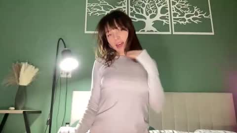 Snapshot of bonjourlabelle chatting on October 2025 07:05:02 PM Mary 3 live time content 18 online show from October 2025 07:05:02 PM