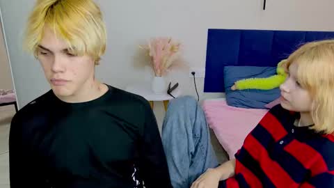 Jessy  Mark online show from September 2025 05:13:01 PM