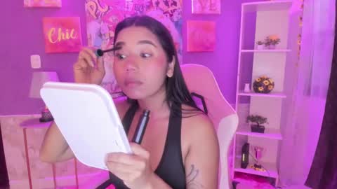 Bonnie online show from December 2024 11:04:02 AM