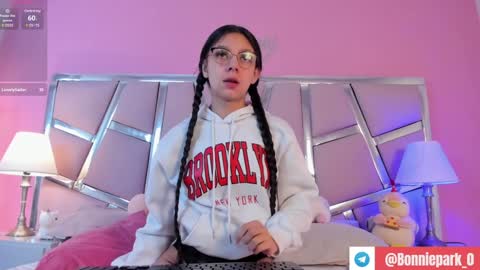 Snapshot of bonniepark_ chatting on January 2025 01:14:02 PM Bonnie online show from January 2025 01:14:02 PM