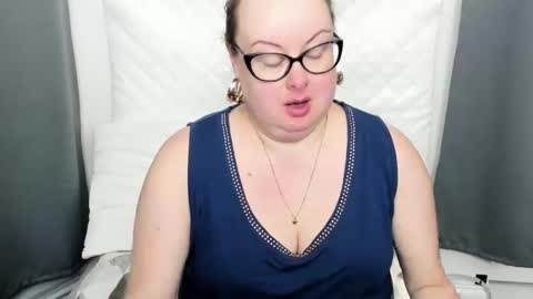 Bonnie online show from November 2025 08:53:02 AM