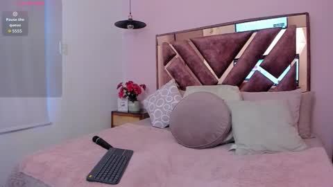 Snapshot of bonny_jones2 chatting on September 2025 07:05:01 PM Bonny Jones online show from September 2025 07:05:01 PM