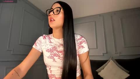 Bonny online show from December 2025 08:05:02 PM