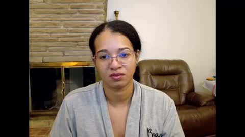 Snapshot of bonvivantb chatting on October 2025 01:32:01 PM Queen Bon Vivantt online show from October 2025 01:32:01 PM