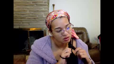 Snapshot of bonvivantb chatting on October 2025 01:48:02 PM Queen Bon Vivantt online show from October 2025 01:48:02 PM