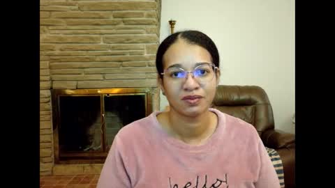 Snapshot of bonvivantb chatting on November 2025 01:54:02 PM Queen Bon Vivantt online show from November 2025 01:54:02 PM