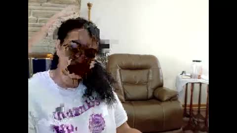 Snapshot of bonvivantb chatting on January 2026 06:00:01 PM Queen Bon Vivantt online show from January 2026 06:00:01 PM
