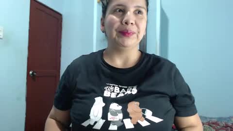 Luciana independent model online show from March 2025 08:00:02 PM