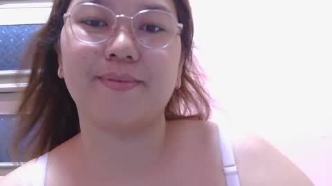 Snapshot of boobsiemarie chatting on June 2026 06:33:01 PM MommyMarie-Singlemom of 2. online show from June 2026 06:33:01 PM